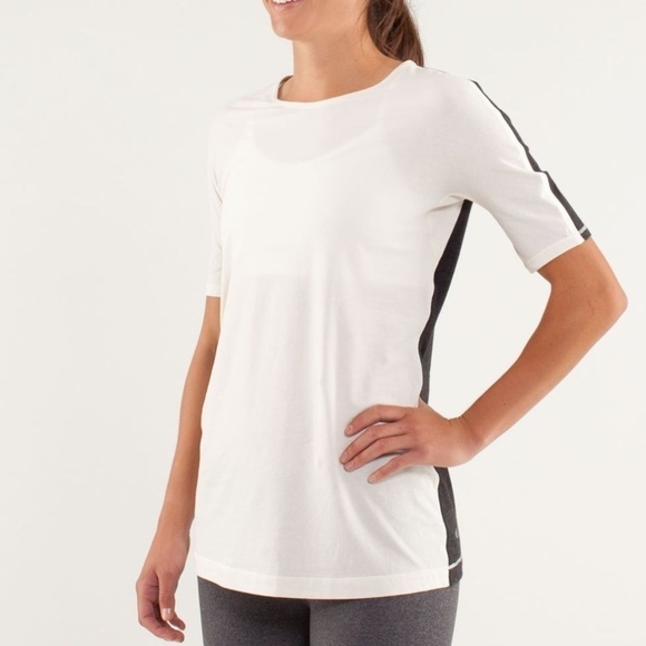 lululemon athletica Tops - Lululemon Devotion Tee Training Short Sleeve Tee Shirt Size 6